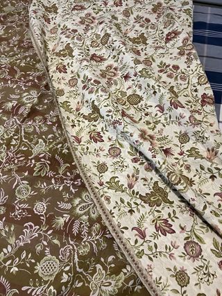 Copriletto tessuto fantasia floreale