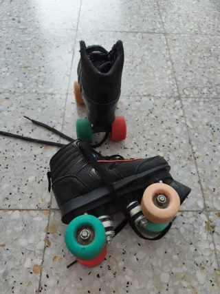 Patines negros talla 32