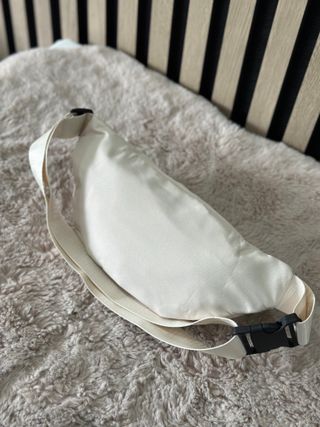 Riñonera WisePoint Blanca con Cremalleras Doradas