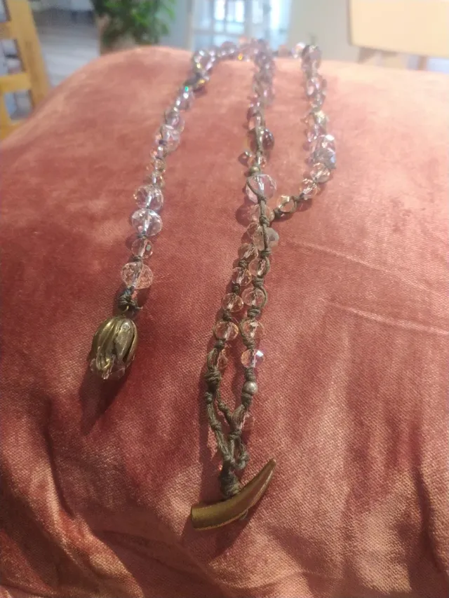 Collar de piedras rosas 