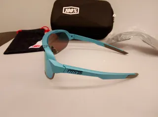 Occhiali ciclismo marca 100% con custodia nuovi