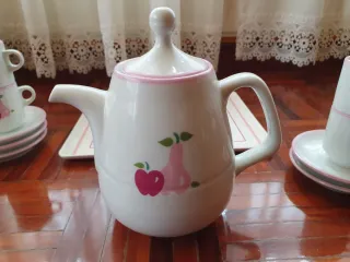 Juego de té y café con diseño de frutas