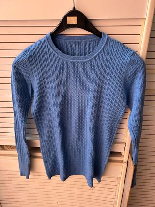 Maglioncino blu con trecce