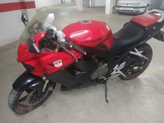Hyosung 125cc Roja