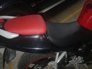 Hyosung 125cc Roja
