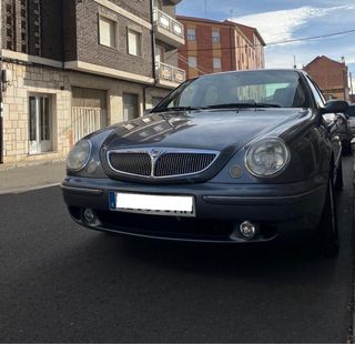 Lancia Lybra 1.9jtd del año 2000