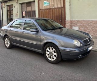 Lancia Lybra 1.9jtd del año 2000