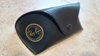 Funda de gafas de sol Rayban