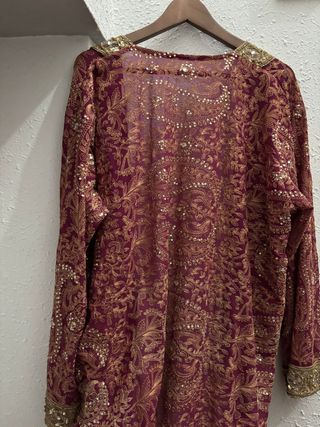 Caftán Vintage Bordado Dorado