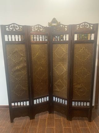 Biombo de madera y bambú