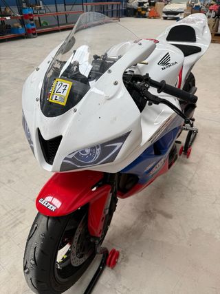 Honda CBR 600 RR 2008.