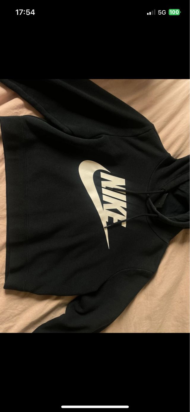 Sudadera Nike Negra Crop