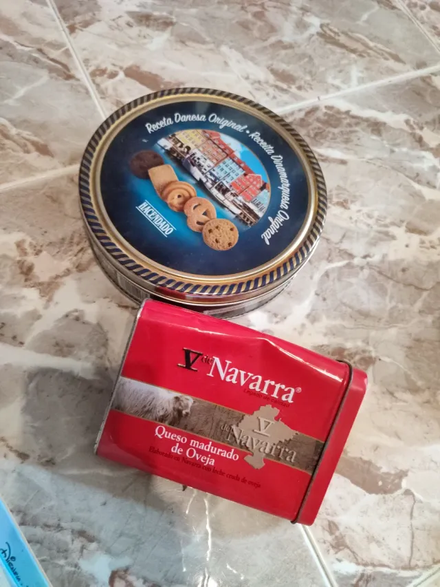 Lote de 6+2 latas decorativas