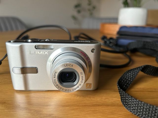 Cámara Panasonic DMC-FX10 + Cargador+funda rígida