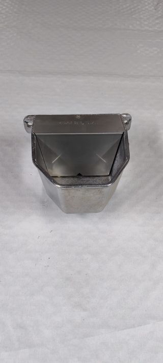 Bebedero caballos aluminio