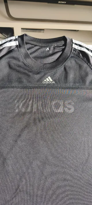 Camiseta Adidas Negra