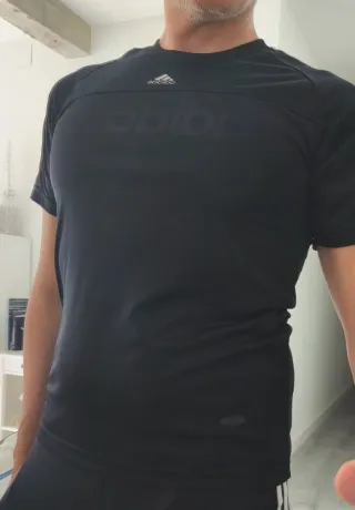 Camiseta Adidas Negra