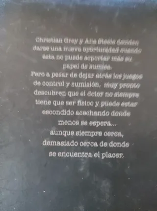 50 Sombras más oscuras