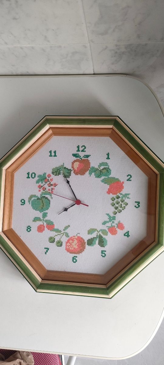 Reloj de Cocina Punto de Cruz Frutas