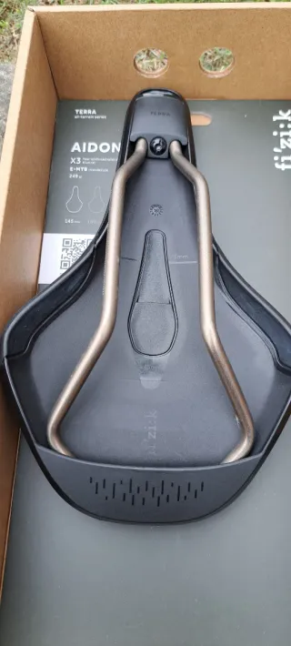 Sillín Fizik Terra Aidon X3/ 145 mm muy cómodo