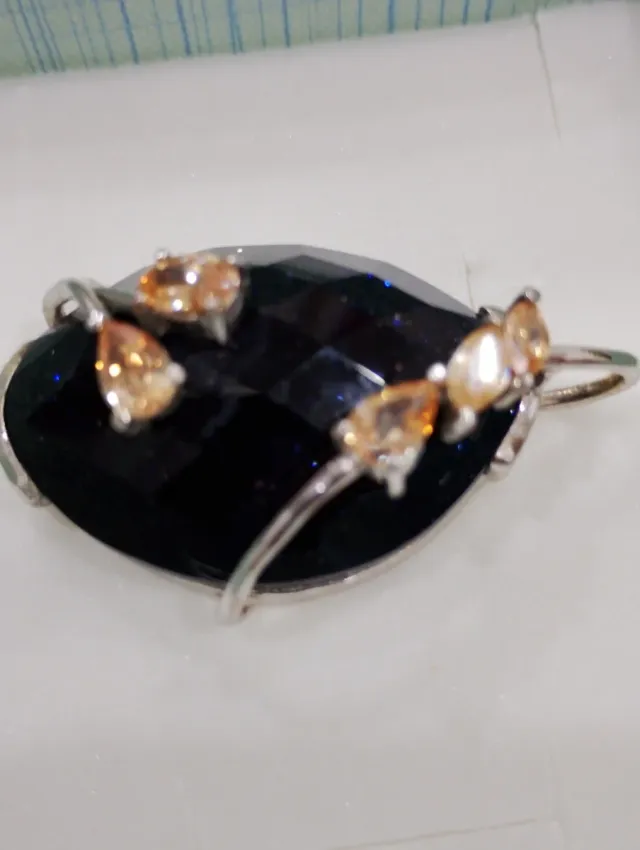 Colgante Negro de piedra solar