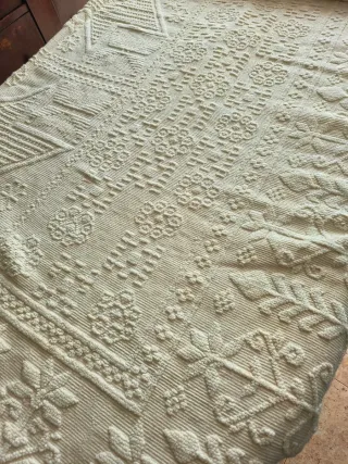 Colcha de lino tejida a mano