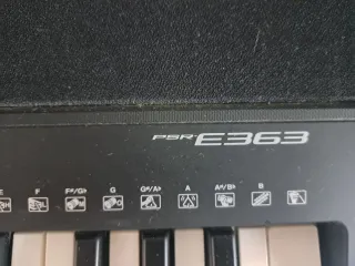 Yamaha PSR-E363 Teclado Electrónico.