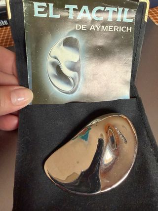 Escultura El Táctil de Aymerich