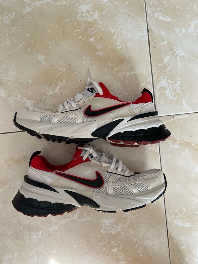 Zapatillas NIKE V2K RUN Talla 38.5