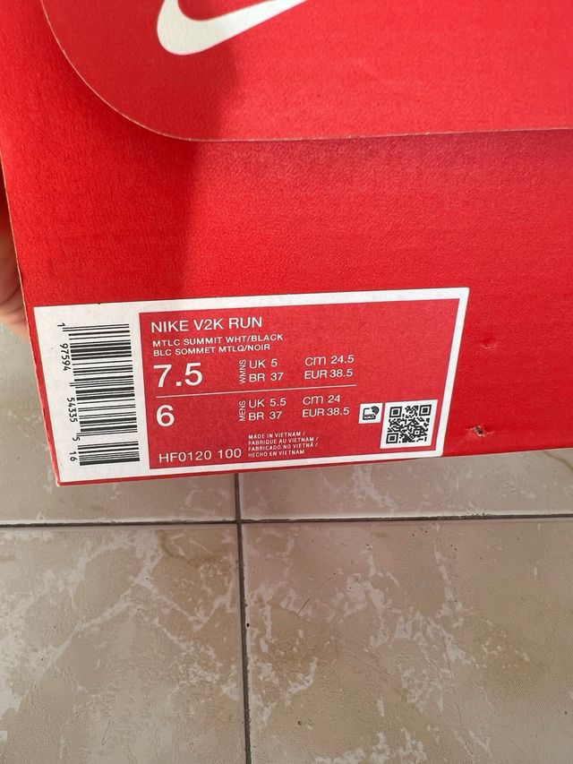 Zapatillas NIKE V2K RUN Talla 38.5