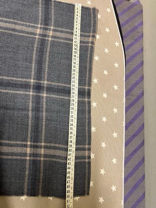 Bufanda de cuadros gris y beige