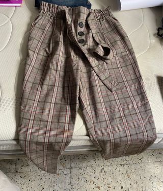 Pantalón Stradivarius cuadros