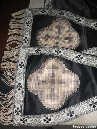 Casulla y complementos litúrgicos