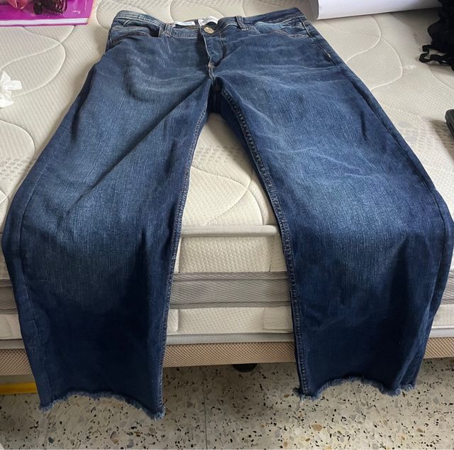 Pantalón recto crop talla 40