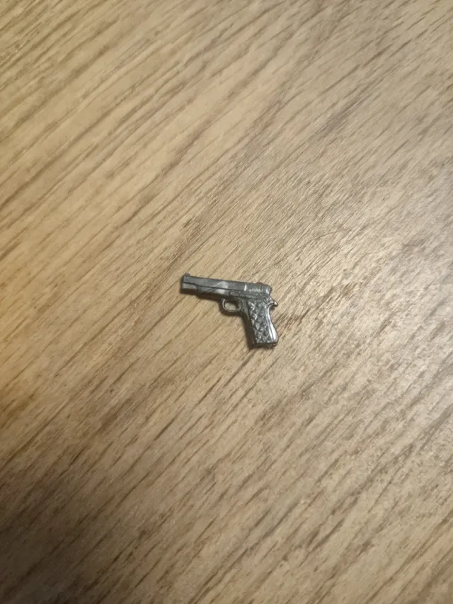 Pistola Madelman Astra