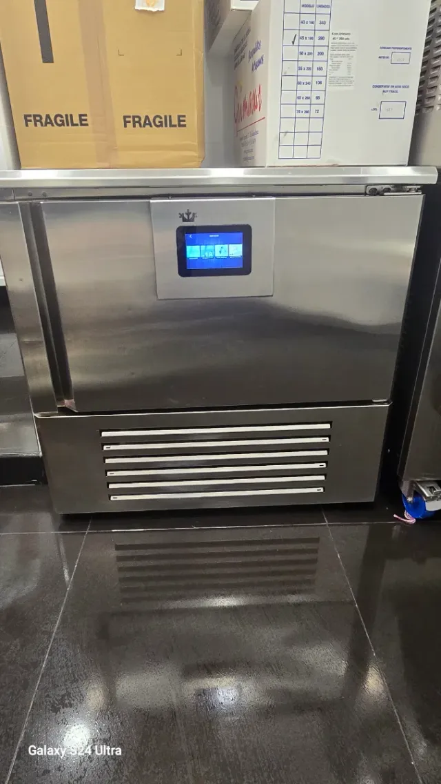 Congelador/Refrigerador Industrial