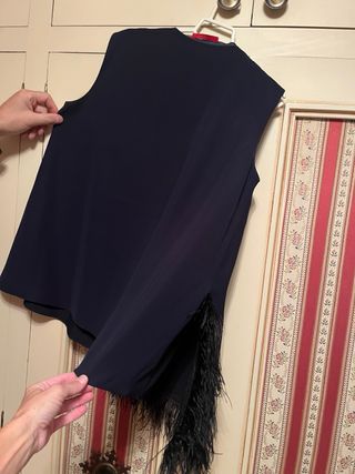 Blusa Carolina Herrera Taglia S con pelliccia