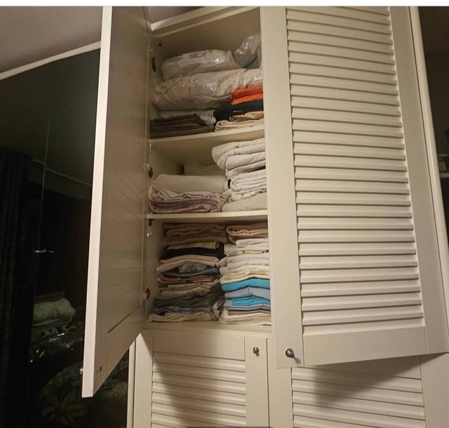 Armadio bianco 6 ante con specchio