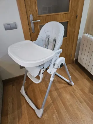 Trona bebé gris y blanca. Peg perego prima papá 3