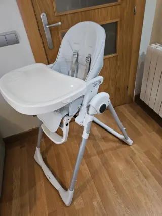 Trona bebé gris y blanca. Peg perego prima papá 3