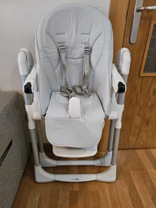 Trona bebé gris y blanca. Peg perego prima papá 3