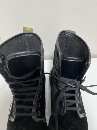 Botas Dr. Martens Terciopelo Negro