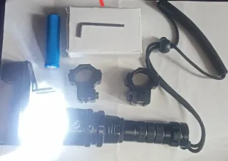 Linterna tactica submarina recargable batt extra