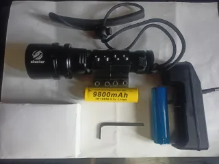 Linterna tactica submarina recargable batt extra