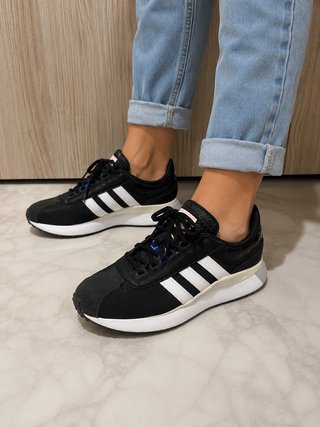 Zapatillas Adidas Negras y Rosas