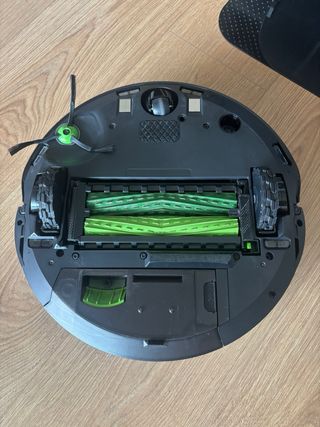 Robot aspirapolvere e lavasciuga pavimenti Roomba Combo j9+
