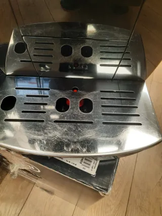 Cafetera DeLonghi ECAM 23.120.B Negra