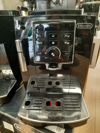Cafetera DeLonghi ECAM 23.120.B Negra
