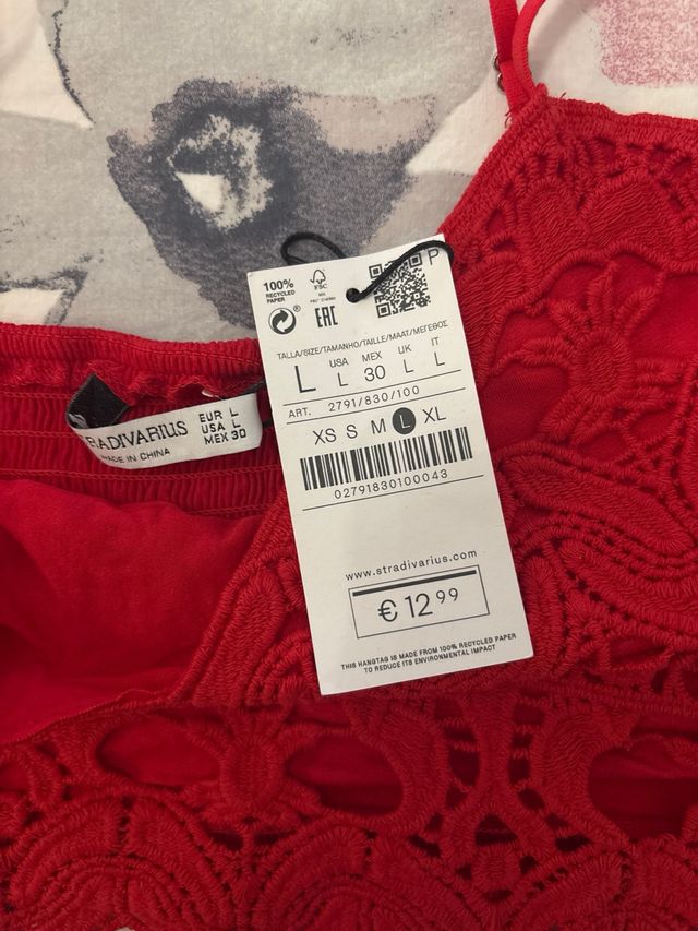 Top Stradivarius en Rojo Encaje Talla L