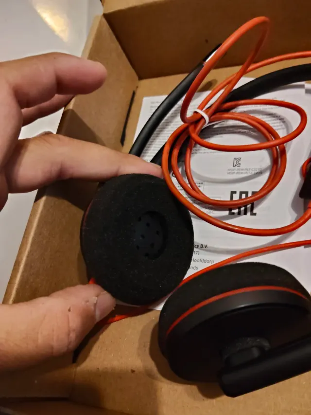 Auriculares Poly Negro y Naranja